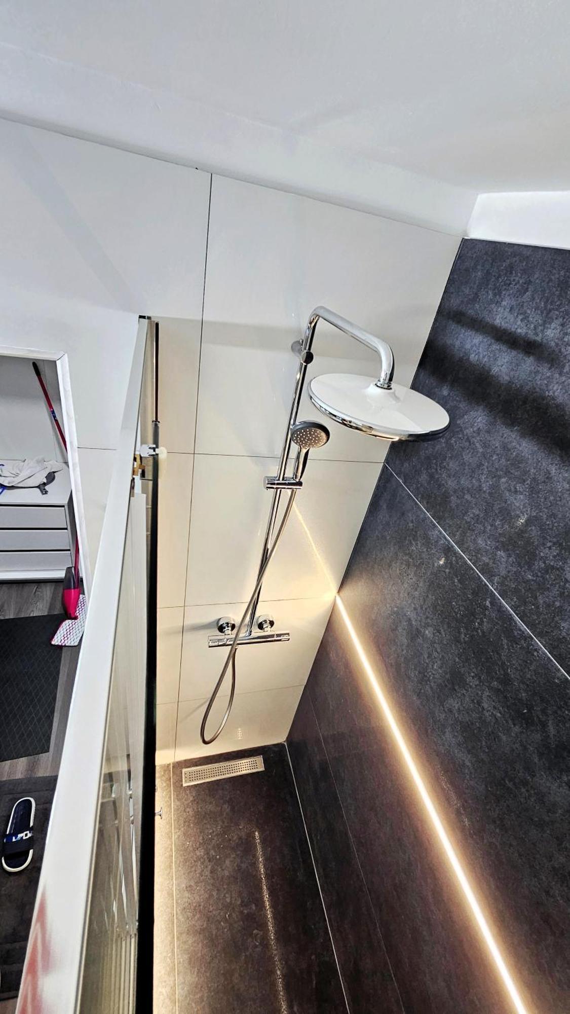 Spoil Yourself With Style, Comfort And Luxury - Tony'S Studios Luxury Piteşti Buitenkant foto